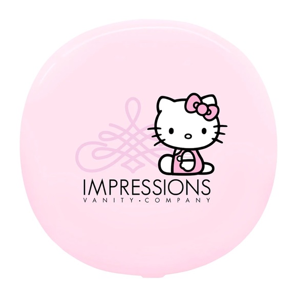 Hello Kitty® "The Swirl" LED‎ Compact Mirror - Picture 1 of 10